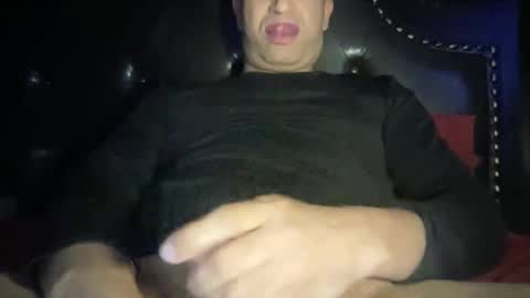 Snapshot of arnie774u chatting on 01/12/25, 02:45 arnie774u online show from 01/12/25, 02:45
