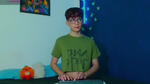 Arnold online show from 10/23/25, 03:33