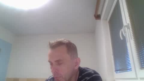 Snapshot of aromannn chatting on 11/08/25, 02:50 aromannn online show from 11/08/25, 02:50