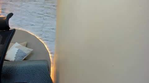 Snapshot of aron_bolt chatting on 11/11/25, 11:49 ARON BOLT online show from 11/11/25, 11:49