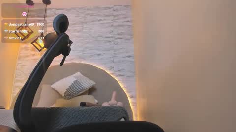 Snapshot of aron_bolt chatting on 12/14/25, 04:56 ARON BOLT online show from 12/14/25, 04:56