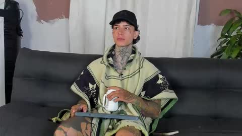 Snapshot of aron_ford chatting on 10/06/25, 11:51 Aron ford online show from 10/06/25, 11:51