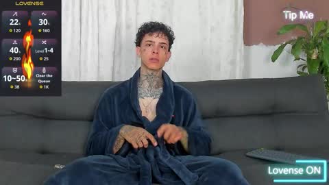 Snapshot of aron_ford chatting on 10/15/25, 07:52 Aron ford online show from 10/15/25, 07:52