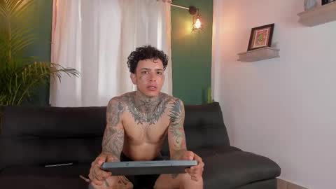 Snapshot of aron_ford chatting on 11/06/25, 01:34 Aron ford online show from 11/06/25, 01:34