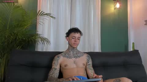 Snapshot of aron_ford chatting on 11/12/25, 06:41 Aron ford online show from 11/12/25, 06:41