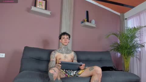 Snapshot of aron_ford chatting on 11/27/25, 03:25 Aron ford online show from 11/27/25, 03:25