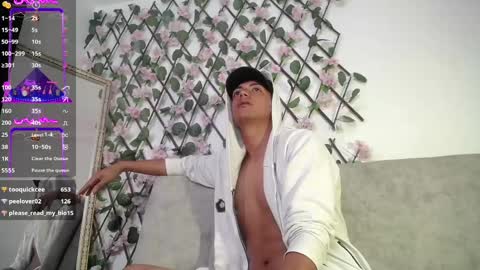 Snapshot of aron_gomez chatting on 02/05/25, 04:48 aron online show from 02/05/25, 04:48