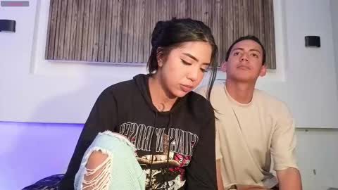 Snapshot of aron_gomez chatting on 10/07/25, 05:04 aron online show from 10/07/25, 05:04