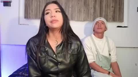 Snapshot of aron_gomez chatting on 10/14/25, 05:30 aron online show from 10/14/25, 05:30