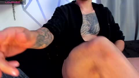 Aron Santoro online show from 12/20/24, 04:09