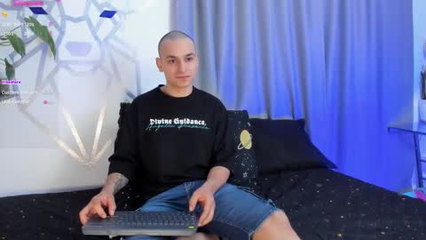 Aron Santoro online show from 01/15/25, 03:54