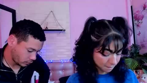 Snapshot of aronandmoli chatting on 06/06/26, 09:36 aronandmoli online show from 06/06/26, 09:36