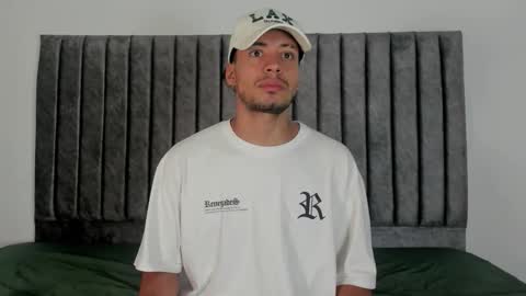 Snapshot of aroncooper1 chatting on 10/07/25, 11:40 aron cooper online show from 10/07/25, 11:40