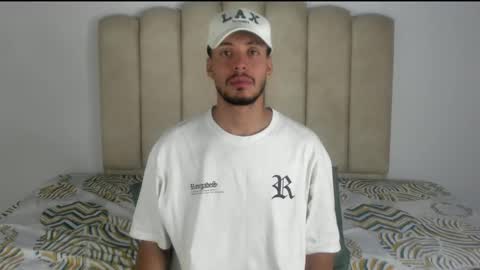 Snapshot of aroncooper1 chatting on 10/26/25, 07:25 aron cooper online show from 10/26/25, 07:25