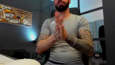 AronGrant online show from 12/14/25, 10:42