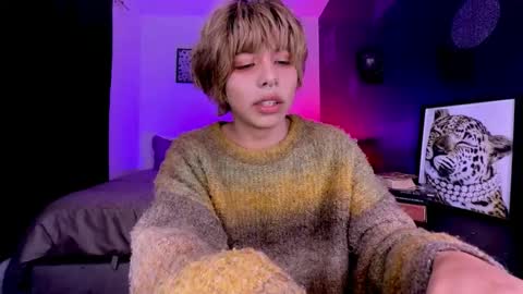 Snapshot of aronn_44 chatting on 06/02/26, 04:58 Aaron online show from 06/02/26, 04:58