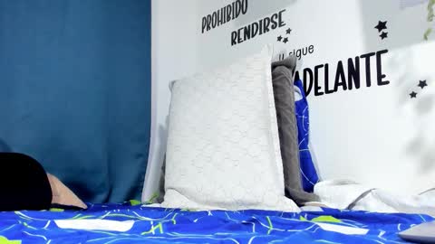 Snapshot of aronxx_ chatting on 11/15/25, 09:06 BLACK FRIDAY 55 OFF ON MY ONLYFANS. online show from 11/15/25, 09:06