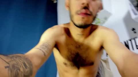 Snapshot of aronxx_ chatting on 11/23/25, 12:05 BLACK FRIDAY 55 OFF ON MY ONLYFANS. online show from 11/23/25, 12:05