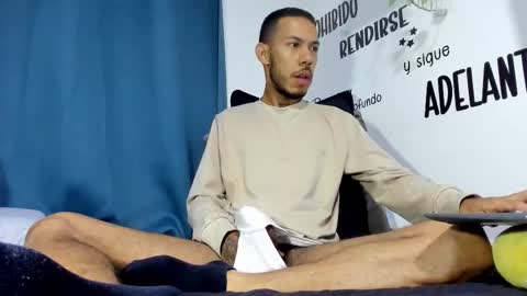 Snapshot of aronxx_ chatting on 12/15/25, 07:56 BLACK FRIDAY 55 OFF ON MY ONLYFANS. online show from 12/15/25, 07:56