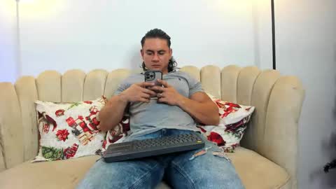   online show from 11/28/25, 10:34