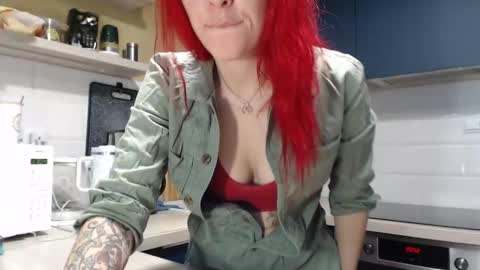 arri_ella online show from 12/03/25, 11:58