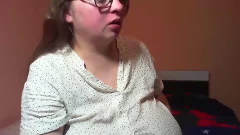 Arriana online show from 12/31/24, 04:38