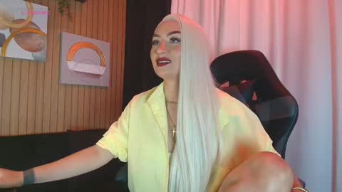 Snapshot of arrkabella chatting on 11/27/25, 07:49 online show from 11/27/25, 07:49