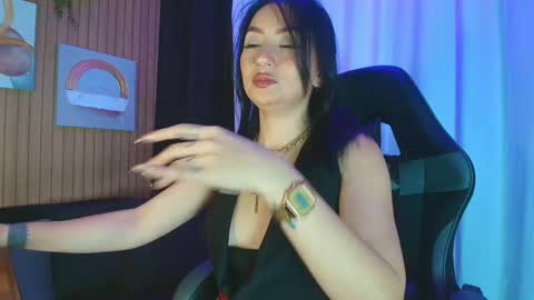 Snapshot of arrkabella chatting on 11/29/25, 07:28 online show from 11/29/25, 07:28