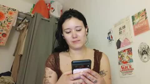 Snapshot of arrosemoi chatting on 04/08/26, 11:48 arrosemoi online show from 04/08/26, 11:48