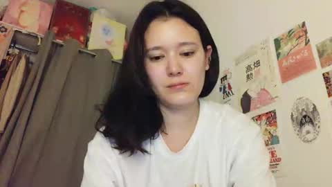 Snapshot of arrosemoi chatting on 04/17/26, 03:53 arrosemoi online show from 04/17/26, 03:53