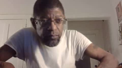 Snapshot of arteblazze chatting on 02/16/25, 12:30 Arteblazze not daddy boy bitch or nigga online show from 02/16/25, 12:30