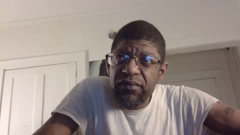 Snapshot of arteblazze chatting on 02/21/25, 03:45 Arteblazze not daddy boy bitch or nigga online show from 02/21/25, 03:45