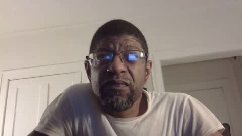 Snapshot of arteblazze chatting on 02/22/25, 01:33 Arteblazze not daddy boy bitch or nigga online show from 02/22/25, 01:33