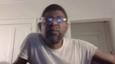 Snapshot of arteblazze chatting on 02/22/25, 04:40 Arteblazze not daddy boy bitch or nigga online show from 02/22/25, 04:40