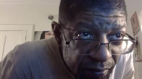 Snapshot of arteblazze chatting on 03/10/25, 02:39 Arteblazze not daddy boy bitch or nigga online show from 03/10/25, 02:39