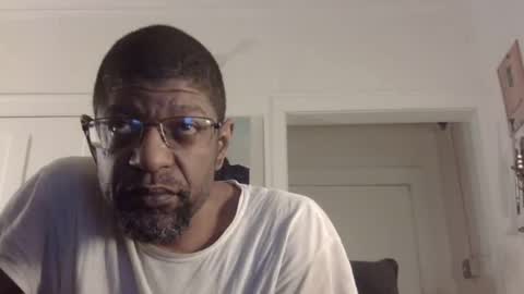 Snapshot of arteblazze chatting on 03/10/25, 11:49 Arteblazze not daddy boy bitch or nigga online show from 03/10/25, 11:49