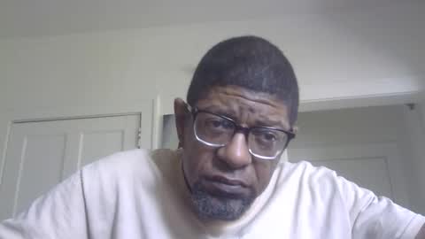 Snapshot of arteblazze chatting on 09/08/25, 09:47 Arteblazze not daddy boy bitch or nigga online show from 09/08/25, 09:47