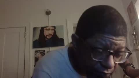 Snapshot of arteblazze chatting on 09/10/25, 01:05 Arteblazze not daddy boy bitch or nigga online show from 09/10/25, 01:05