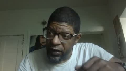 Snapshot of arteblazze chatting on 09/12/25, 01:11 Arteblazze not daddy boy bitch or nigga online show from 09/12/25, 01:11