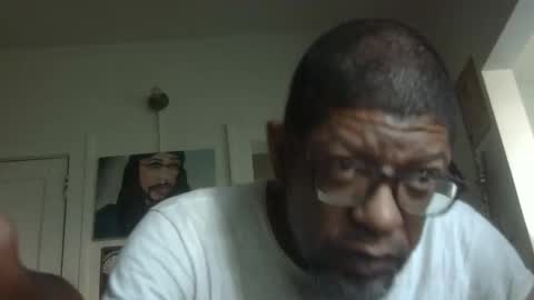 Snapshot of arteblazze chatting on 09/19/25, 01:12 Arteblazze not daddy boy bitch or nigga online show from 09/19/25, 01:12