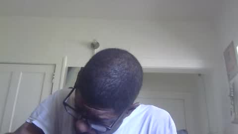 Snapshot of arteblazze chatting on 09/29/25, 10:14 Arteblazze not daddy boy bitch or nigga online show from 09/29/25, 10:14