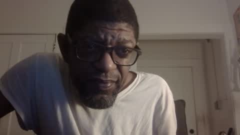 Snapshot of arteblazze chatting on 10/04/25, 01:36 Arteblazze not daddy boy bitch or nigga online show from 10/04/25, 01:36