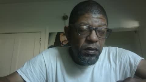 Snapshot of arteblazze chatting on 10/09/25, 02:26 Arteblazze not daddy boy bitch or nigga online show from 10/09/25, 02:26