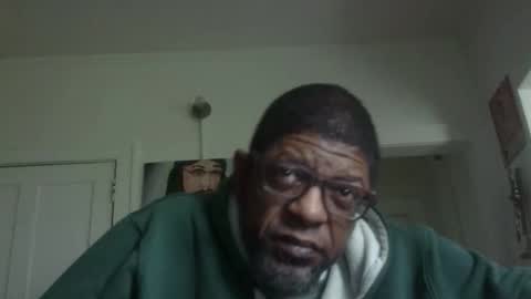 Snapshot of arteblazze chatting on 10/22/25, 05:56 Arteblazze not daddy boy bitch or nigga online show from 10/22/25, 05:56