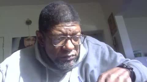 Snapshot of arteblazze chatting on 10/27/25, 07:07 Arteblazze not daddy boy bitch or nigga online show from 10/27/25, 07:07