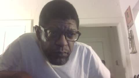 Snapshot of arteblazze chatting on 11/02/25, 02:25 Arteblazze not daddy boy bitch or nigga online show from 11/02/25, 02:25