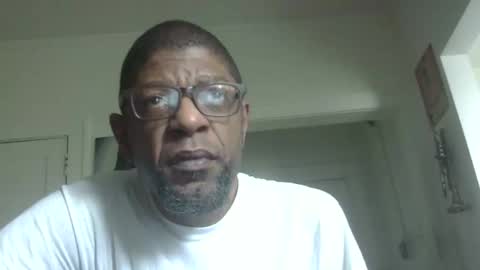 Snapshot of arteblazze chatting on 11/11/25, 03:12 Arteblazze not daddy boy bitch or nigga online show from 11/11/25, 03:12