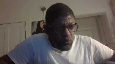 Snapshot of arteblazze chatting on 11/13/25, 04:11 Arteblazze not daddy boy bitch or nigga online show from 11/13/25, 04:11