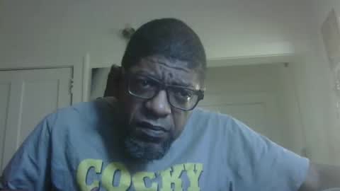 Snapshot of arteblazze chatting on 11/17/25, 09:42 Arteblazze not daddy boy bitch or nigga online show from 11/17/25, 09:42