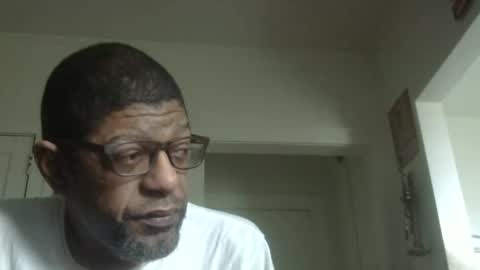 Snapshot of arteblazze chatting on 11/21/25, 03:54 Arteblazze not daddy boy bitch or nigga online show from 11/21/25, 03:54